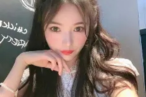 原来她早已结婚丈夫是国家一级演员如今定居上海被家人宠成宝 原来她早已结婚丈夫是国家一级演员如今定居上海被家人宠成宝