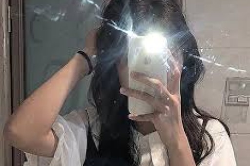 74岁刘晓庆再曝大瓜！和助理同居6年未离婚百亿婚姻是空壳骗局