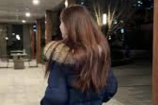 “假洋牌”售后无门带货女演员张静初面临47人集体诉讼